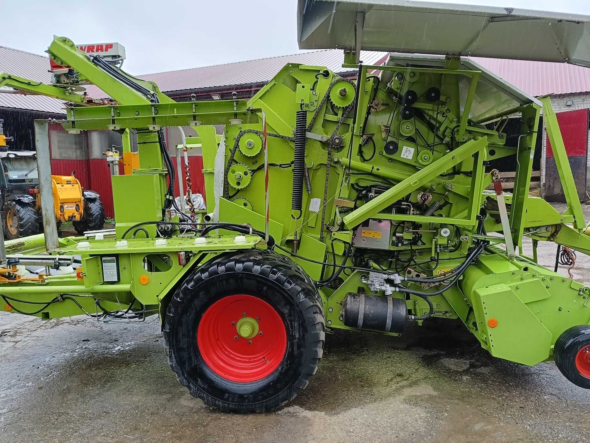 Prasoowijarka Claas Roland 250. McHale