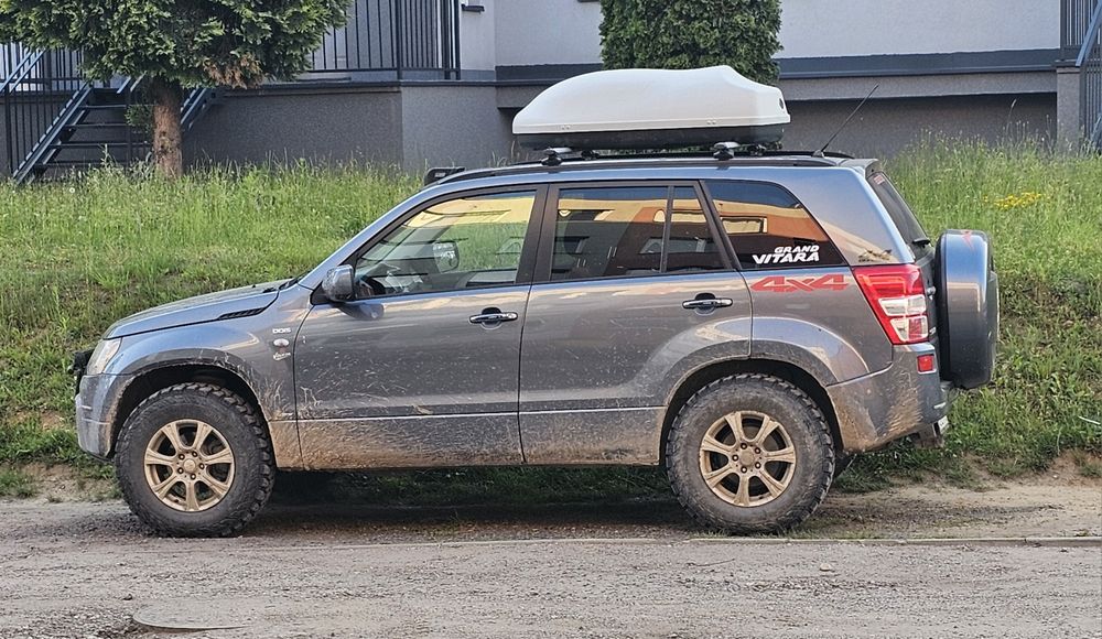 Suzuki Grand Vitara II 4x4 off road