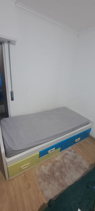 Cama solteiro/criança com gavetas