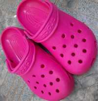 Тапочки Crocs, босоніжки пінки,  літнє взуття для дівчинки