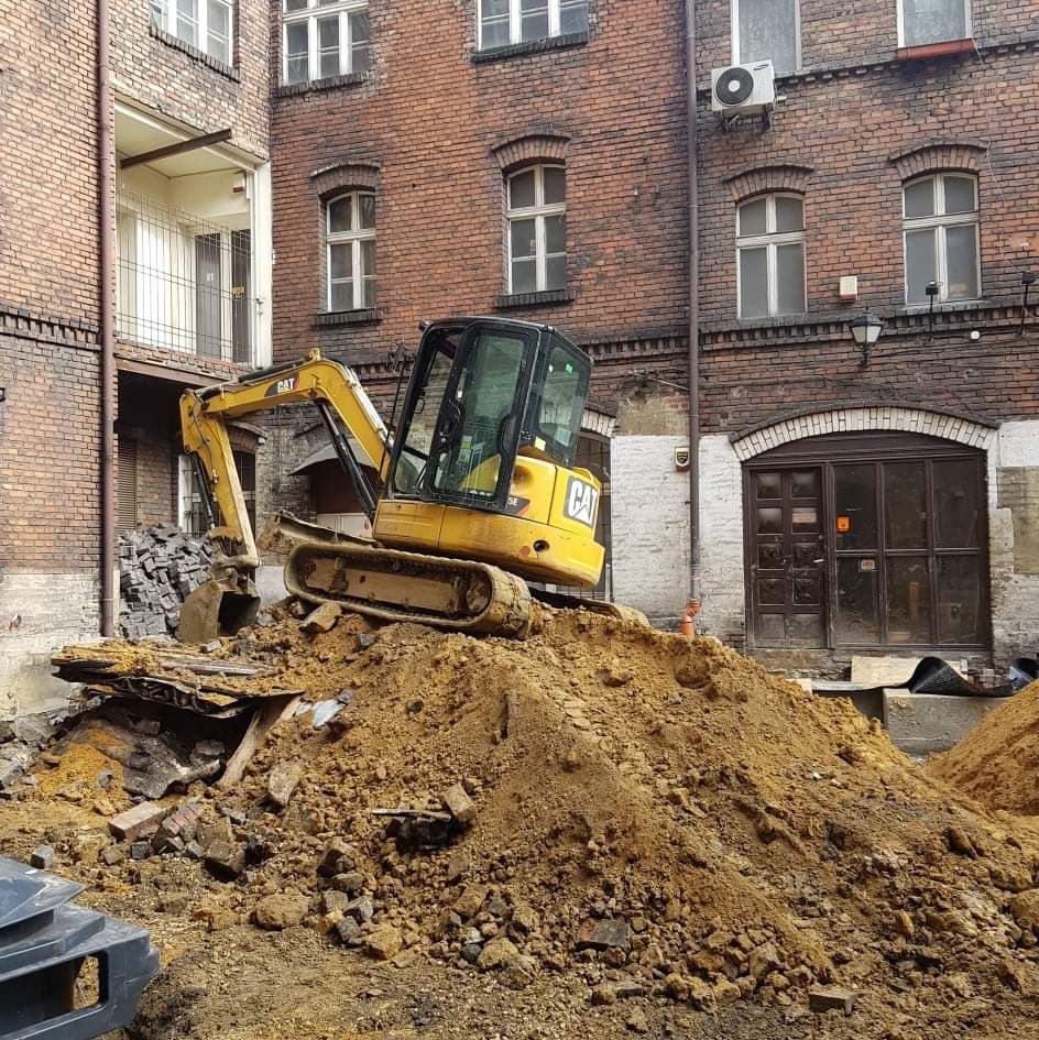 Przyłącza wod-kan przeciski kretem wbijanie rur stalowych