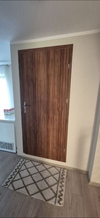 Sprzedam drzwi z ościeżnicą. Stan idealny