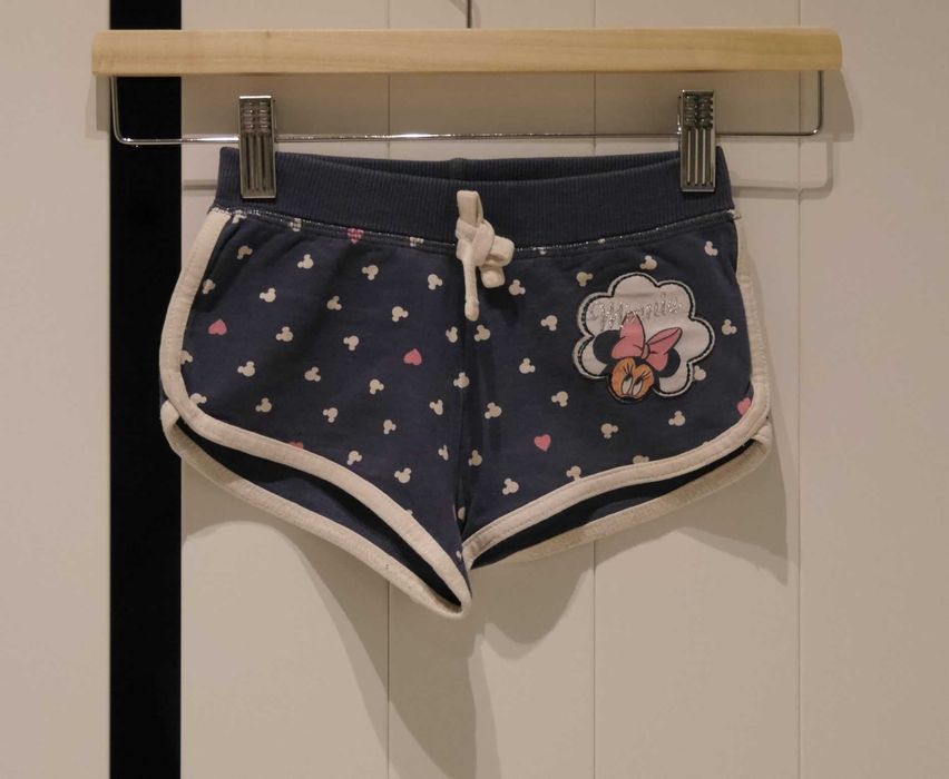 TU śliczne spodenki Minnie 104