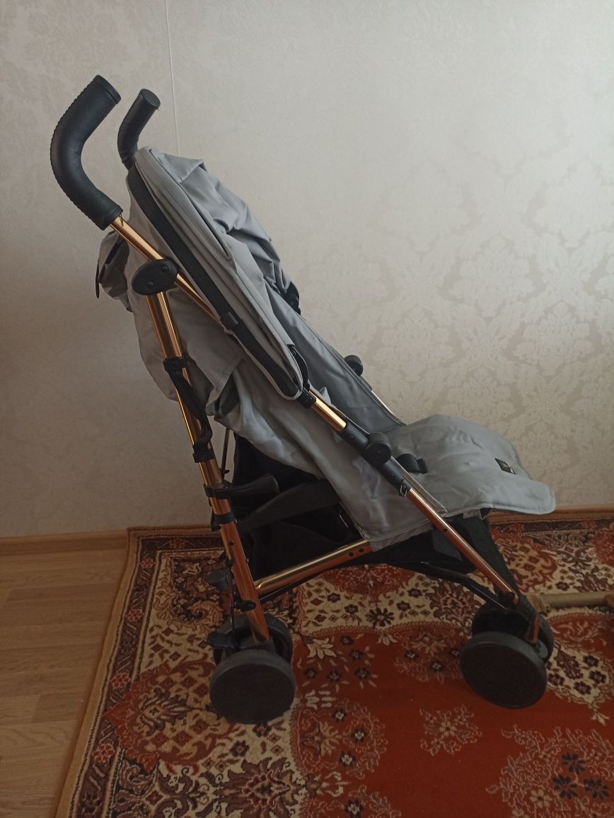 Прогулочная коляска трость