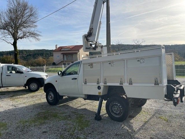 Mitsubishi L200 2.5 DI-D CS Inform 4WD