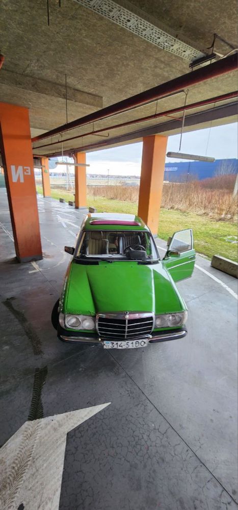 mercedes 123 2.3