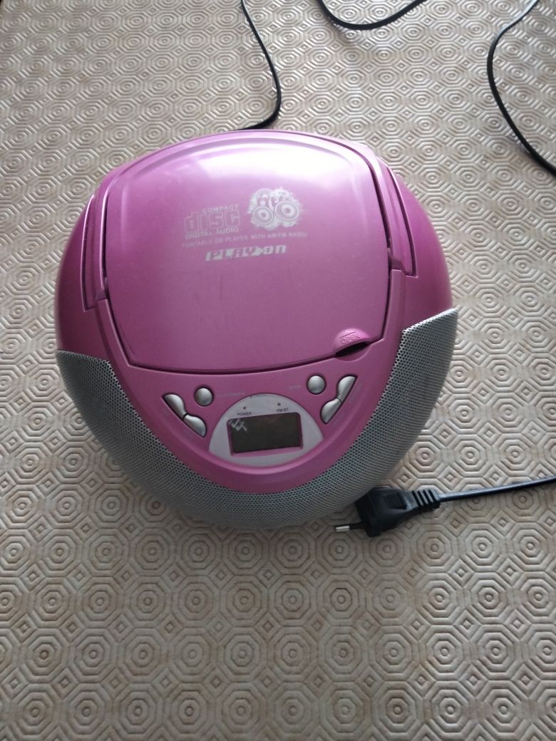 Vendo radio pequeno urgência