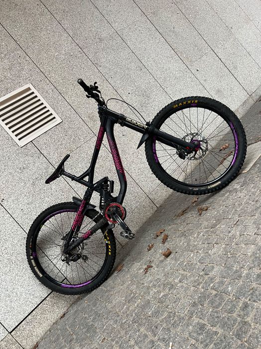 Commencal SUPREME PARK 27.5 Downhill