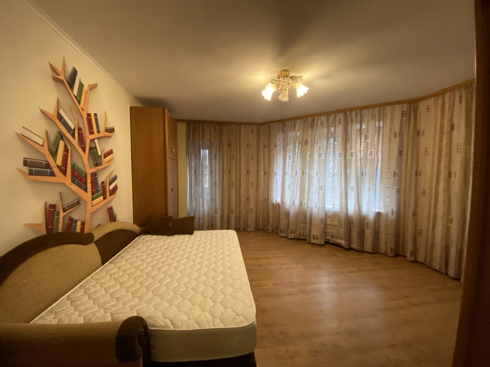 Оренда 1 к квартири на панаса мирного 7/1