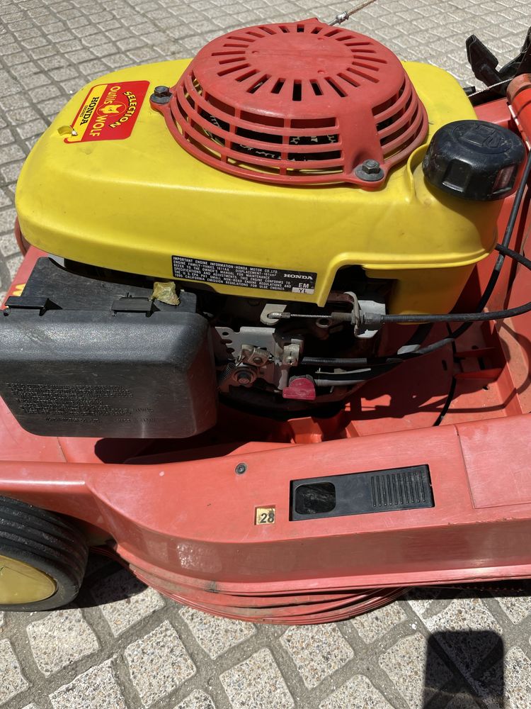 Maquina de cortar relva wolf com motor honda