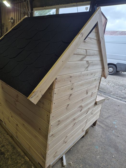 Kurnik ocieplony nowy. Okno pcv. Podłoga  Linoleum Jajecznik  Producen