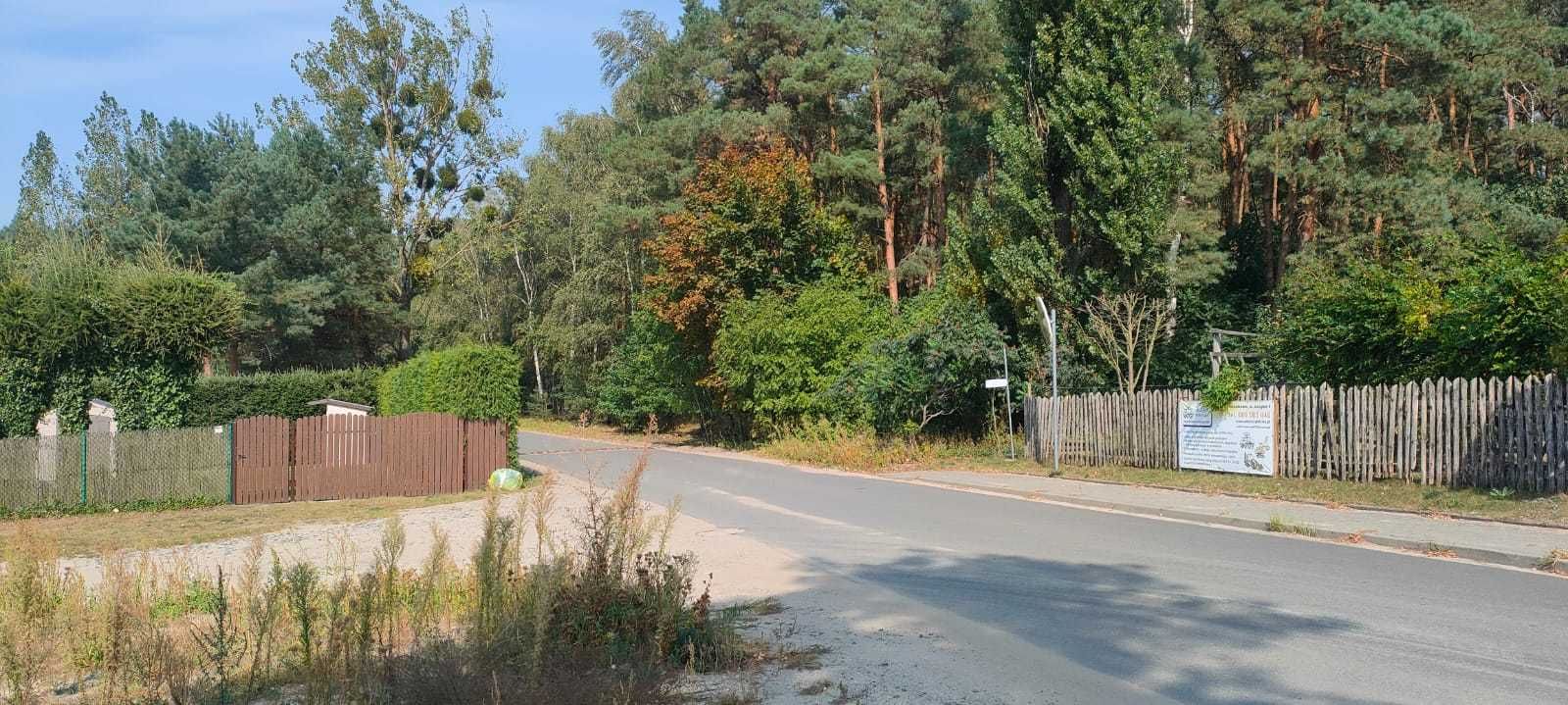 Wylatkowo sprzedam działkę budowlaną przy lesie i jeziorze .