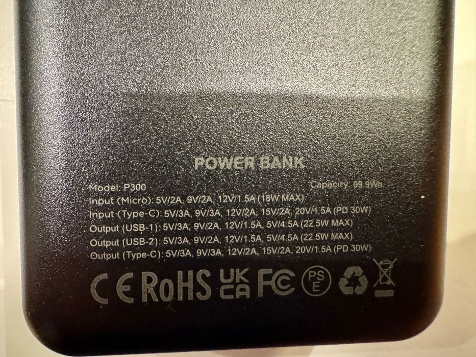 Powerbank P300  mocny i pojemny 27 000mah PD 30W fabrycznie zapakowany