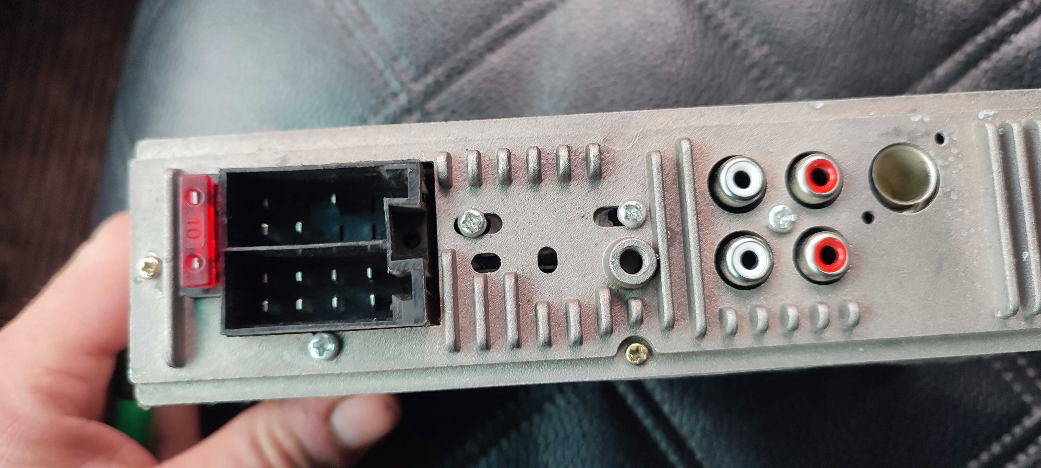 Бюджетна Магнітола USB/Bluetooth/AUX +Динаміки(Овали) автозвук