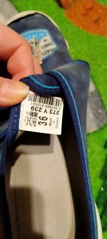 Niebieskie pantofle kapcie Befado na rzepy oddychające do szkoły r 36
