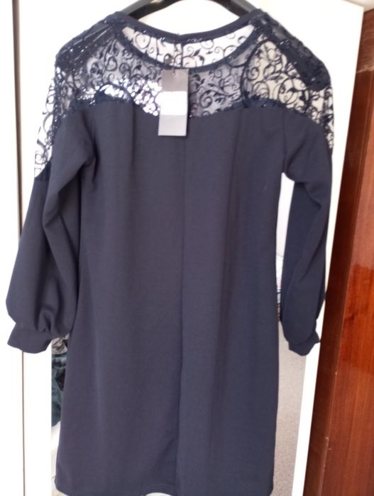 Сукня нова темно синього кольору до колін