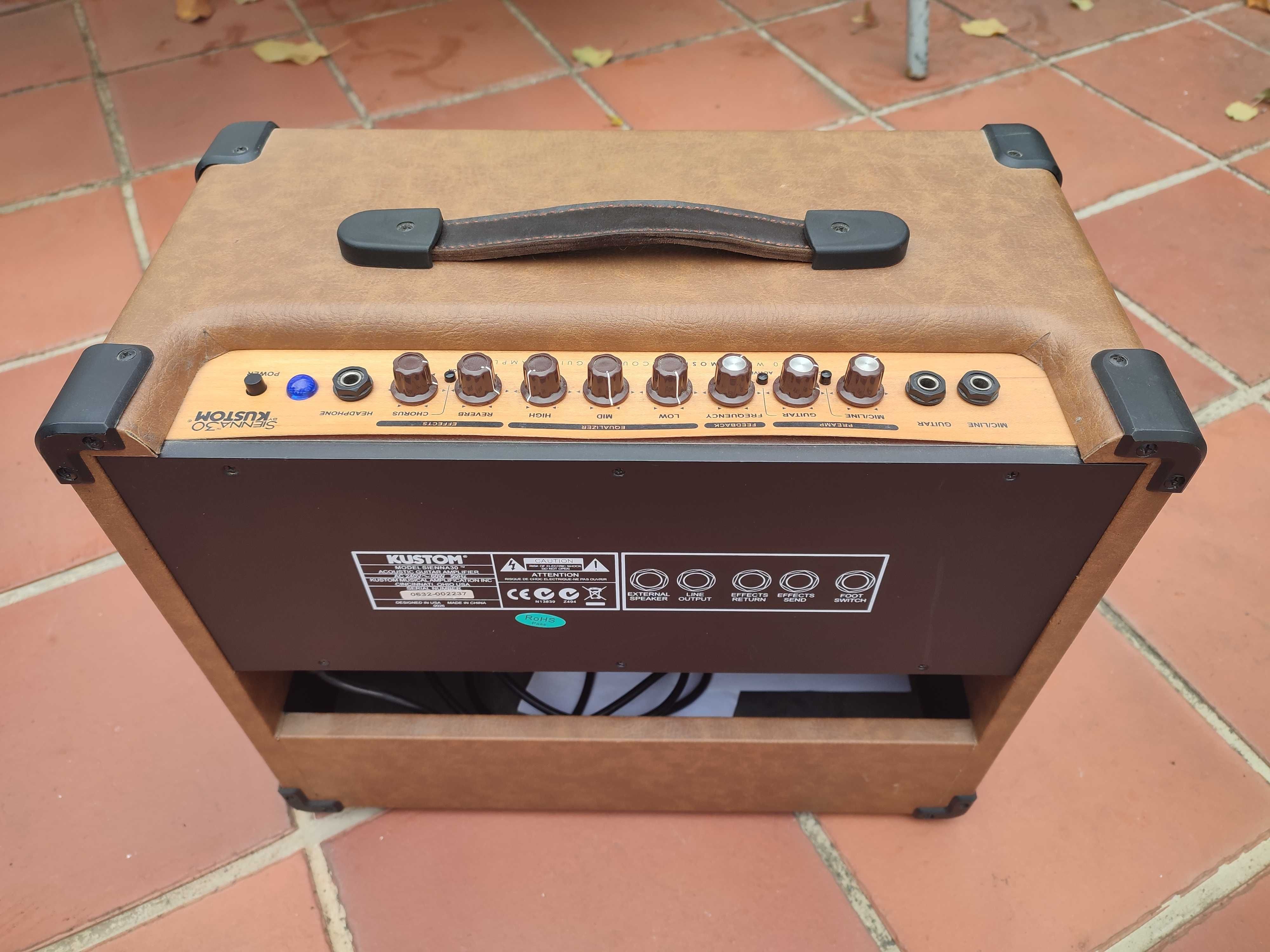 Amplificador para guitarra ou qualquer outro instrumento acústico