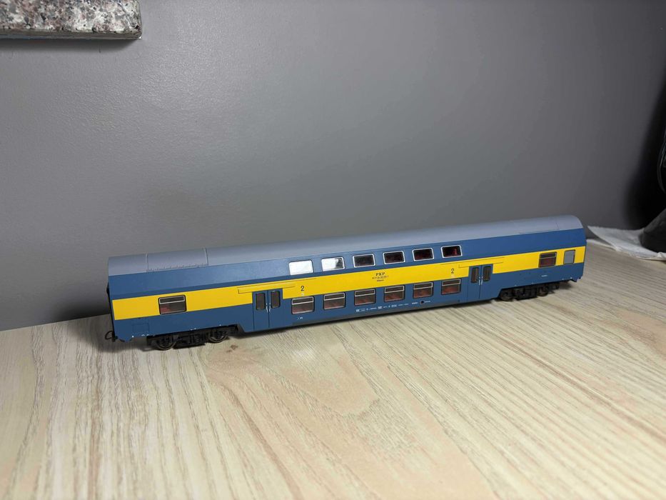 Wagon piętrowy PIKO H0 1:87