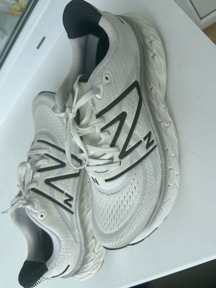 Кросівки New Balance More V4 Fresh Foam 42