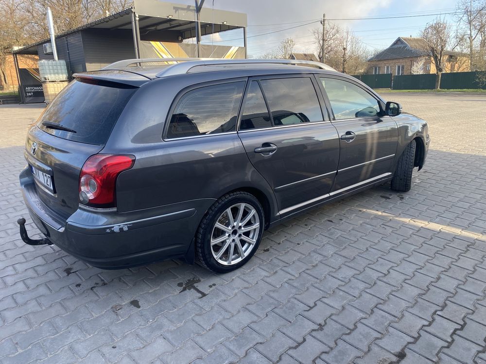 Продам Toyota Avensis