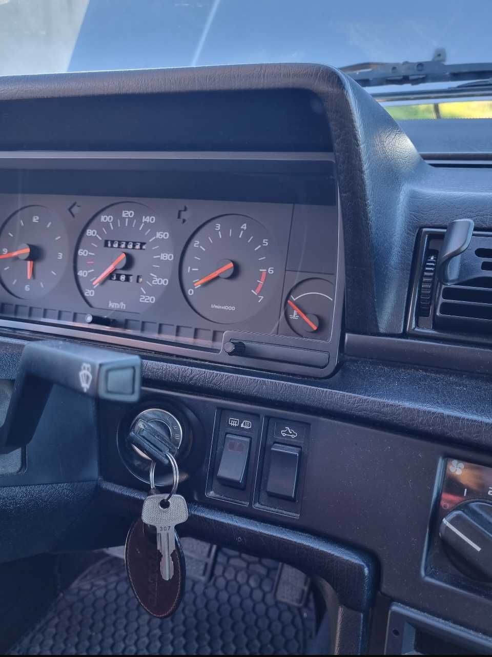 Clássico Volvo 740 GL 1990