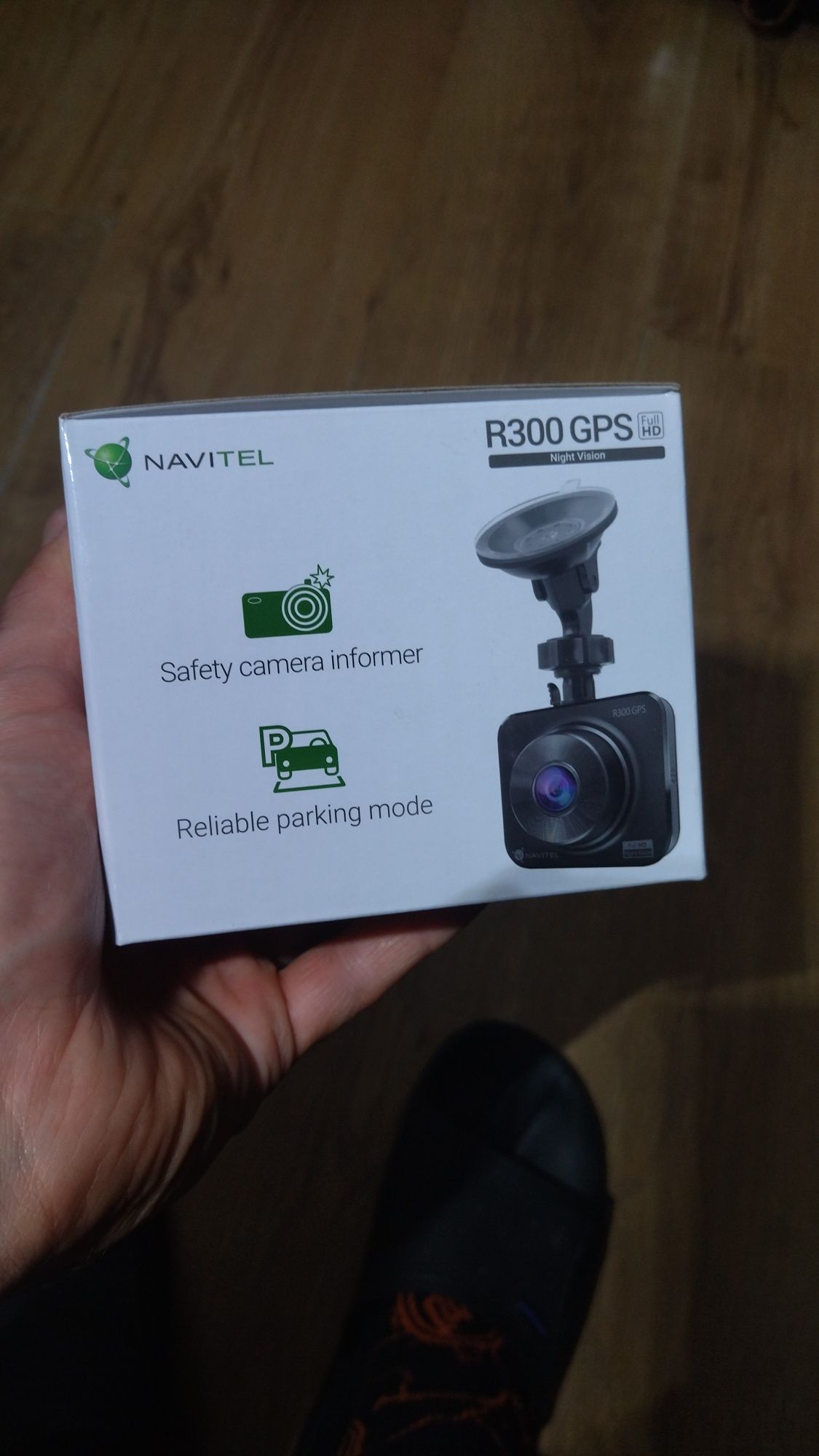 Kamerka samochodowa Navitel R300 GPS Full HD wideorejestrator