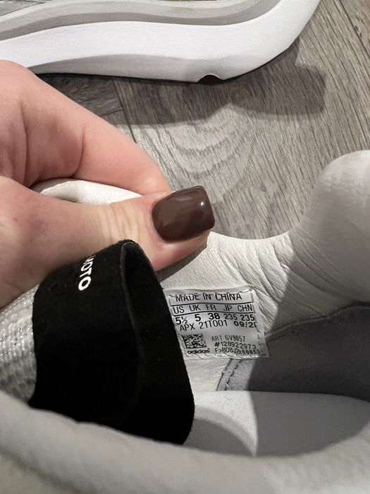 Лімітовані Кросівки Adidas Y-3 оригінал, купувала за 12300