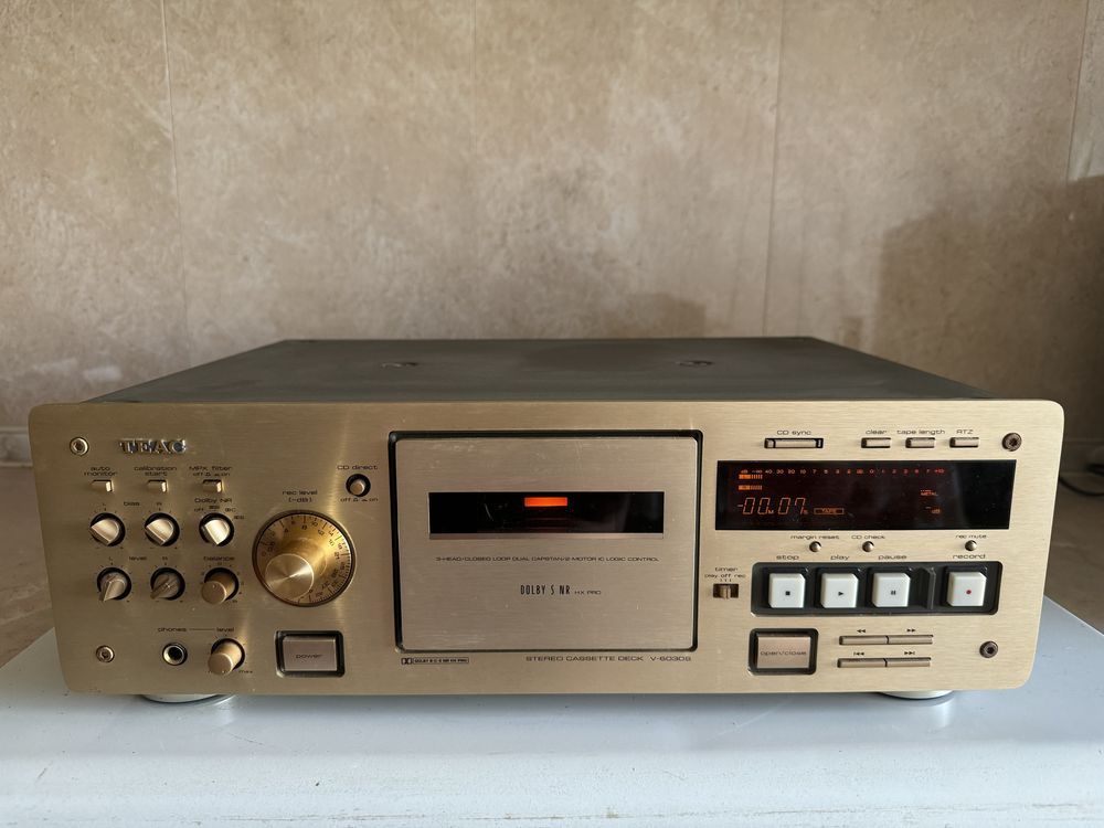 Кассетная дека высокого класса TEAC V 6030S + паспорт