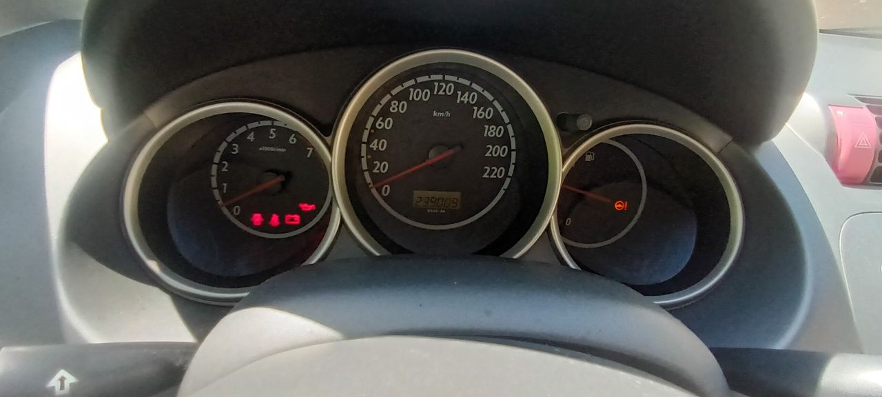 Honda Jazz 2006 1.4 benzyna 2 komplety kół