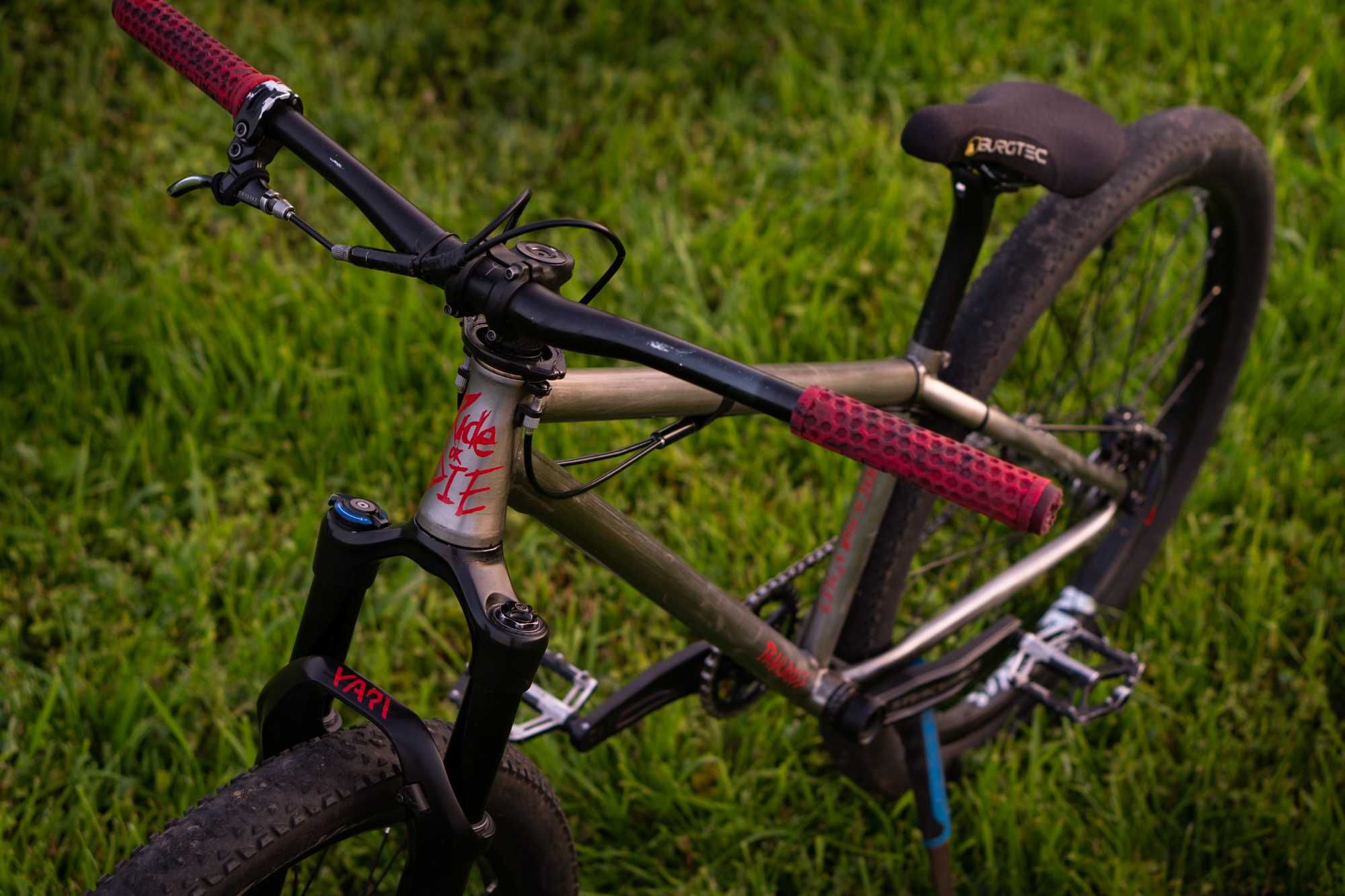 Octane One Void "TRAILBOSS" | Rock Shox, Speed King, Chromag