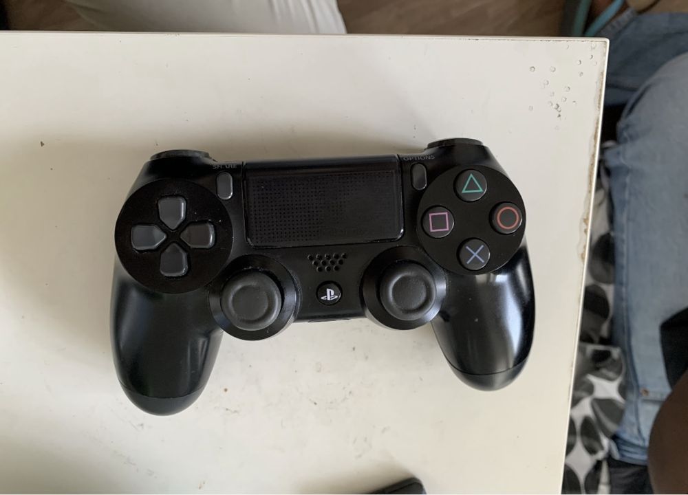 Ps4 slim como nova