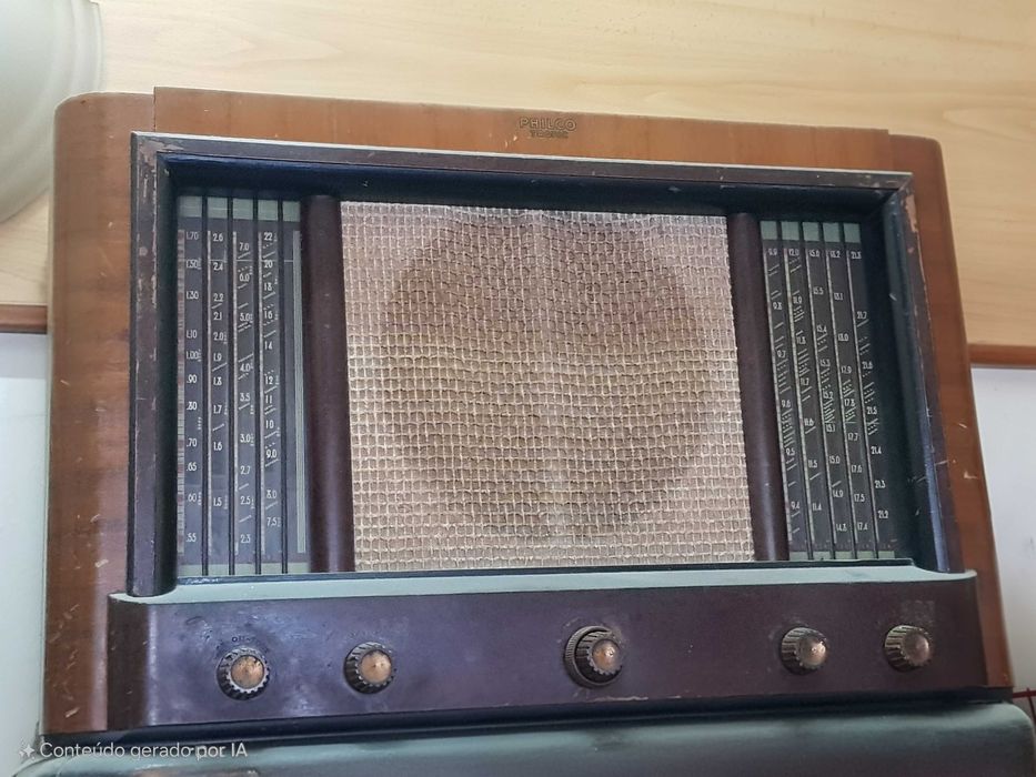 Rádio antigo para venda