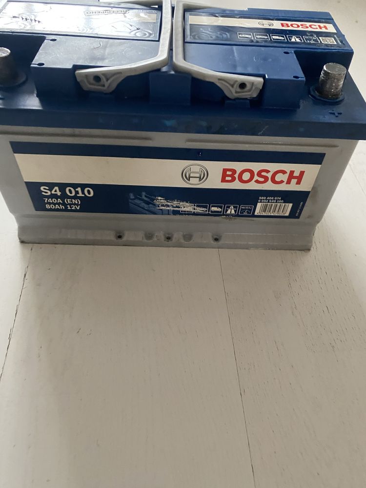 Автомобильный аккумулятор Bosch 6СТ-80