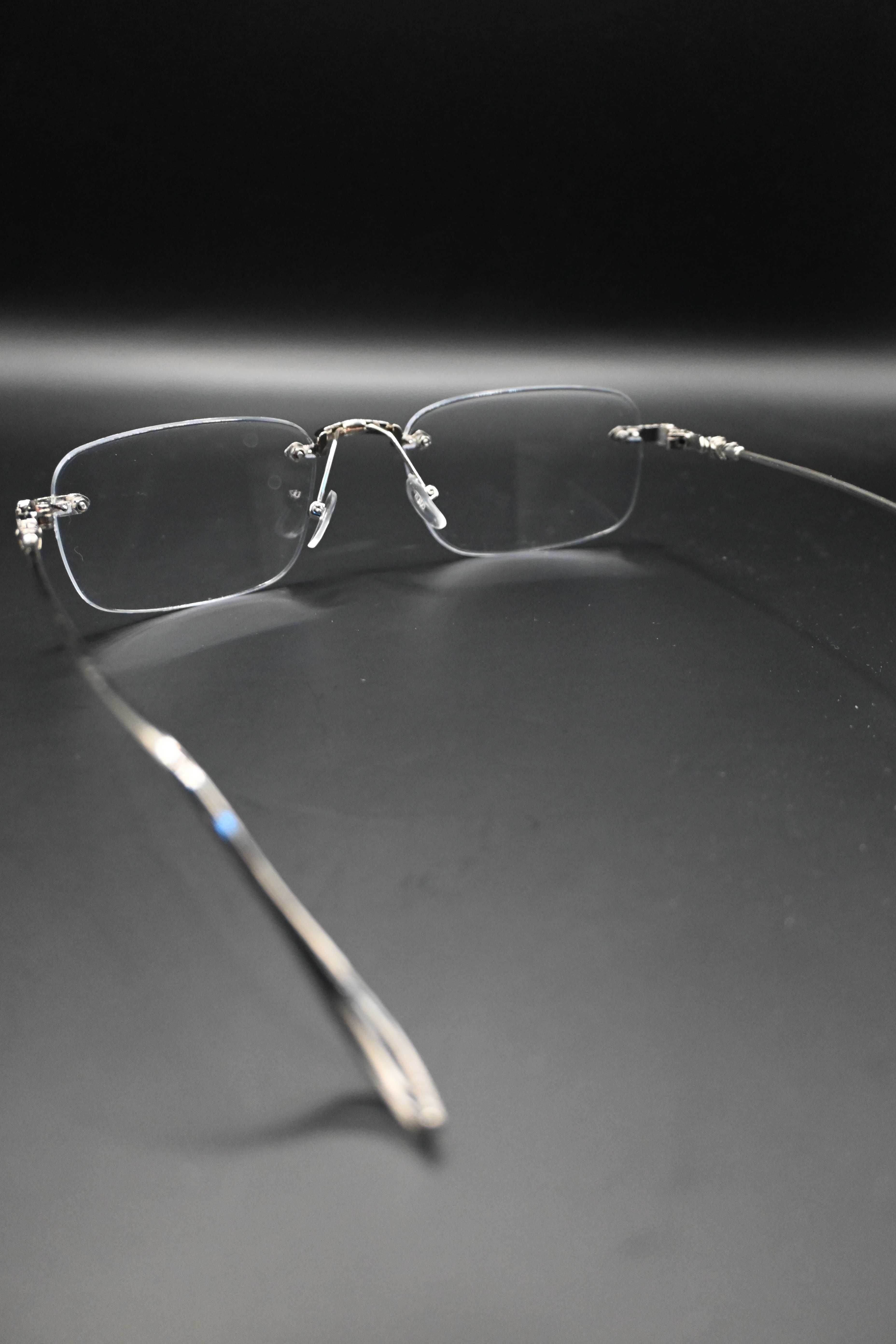 Eleganckie Srebrne Okulary Zerówki z Kwadratowymi Soczewkami