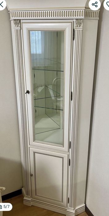 Шикарная Витрина Merx,Стол Merx, диван