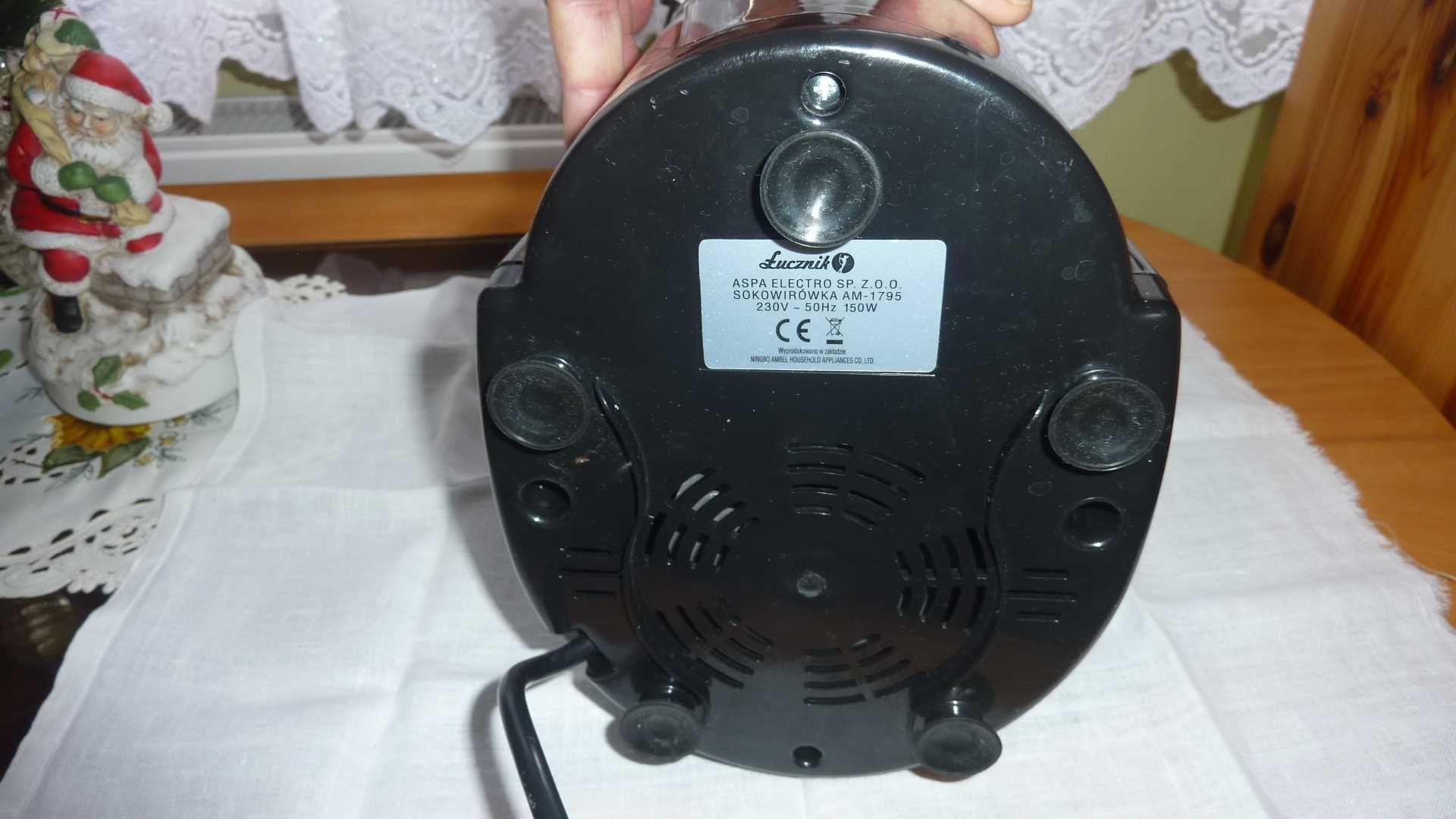 Wyciskarka wolnoobrotowa,sokowirówka Łucznik AM-1795,stan dobry,komple