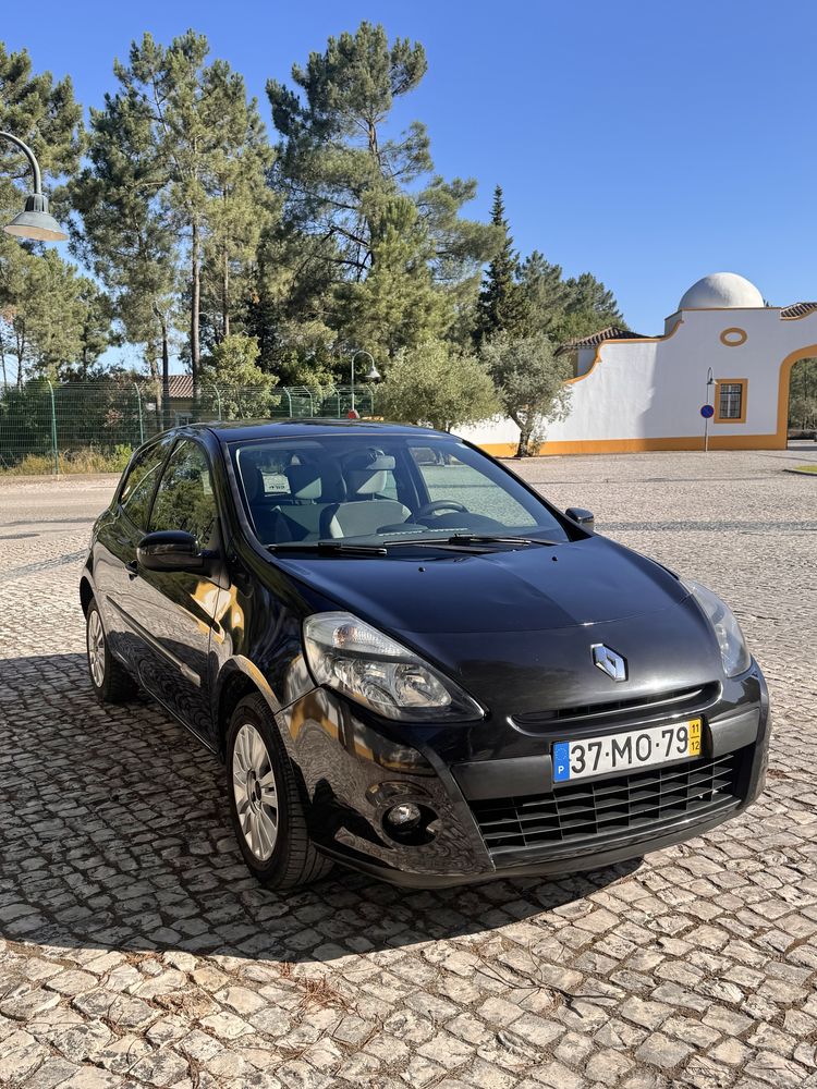 Renault Clio Bem estimado de Dezembro 2011