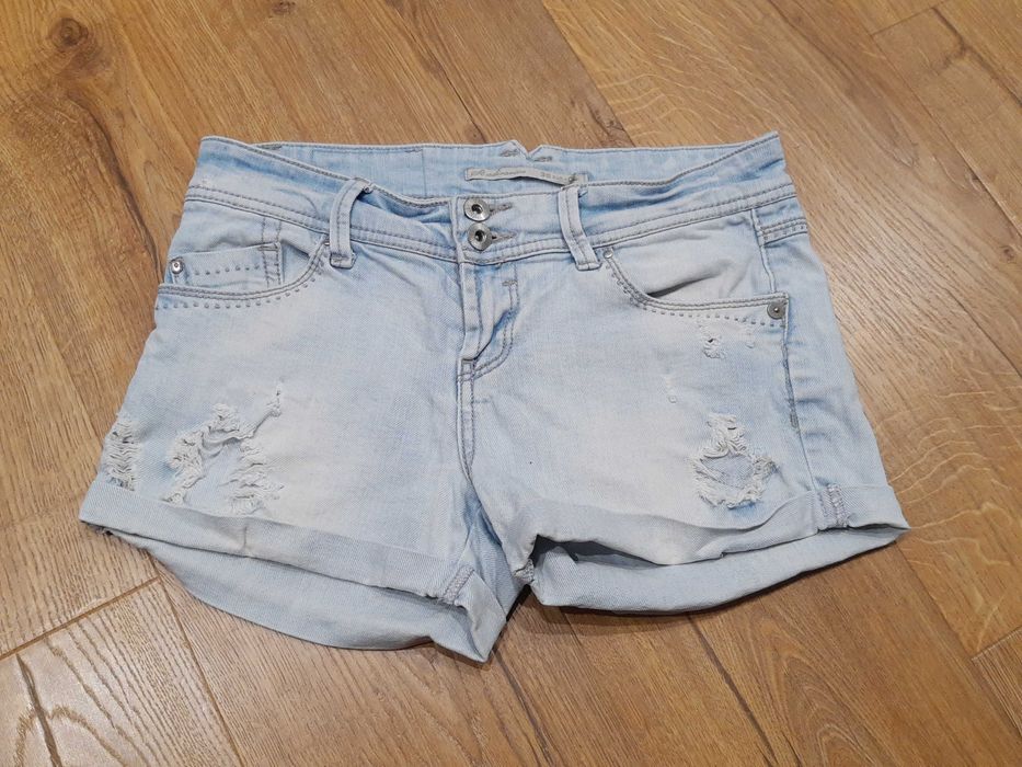 Spodenki jeansowe damskie Stradivarius EUR 36