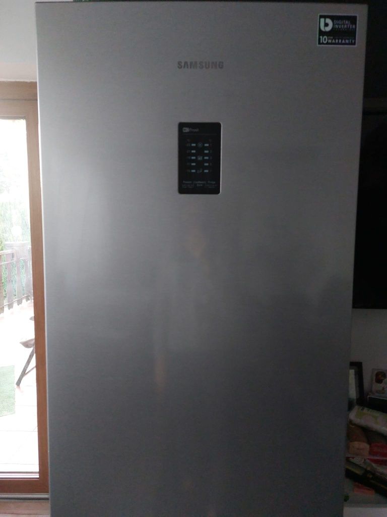 Lodowka samsung srebrna No Frost, sprawna