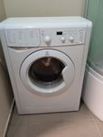 Продам пральну машину Indesit