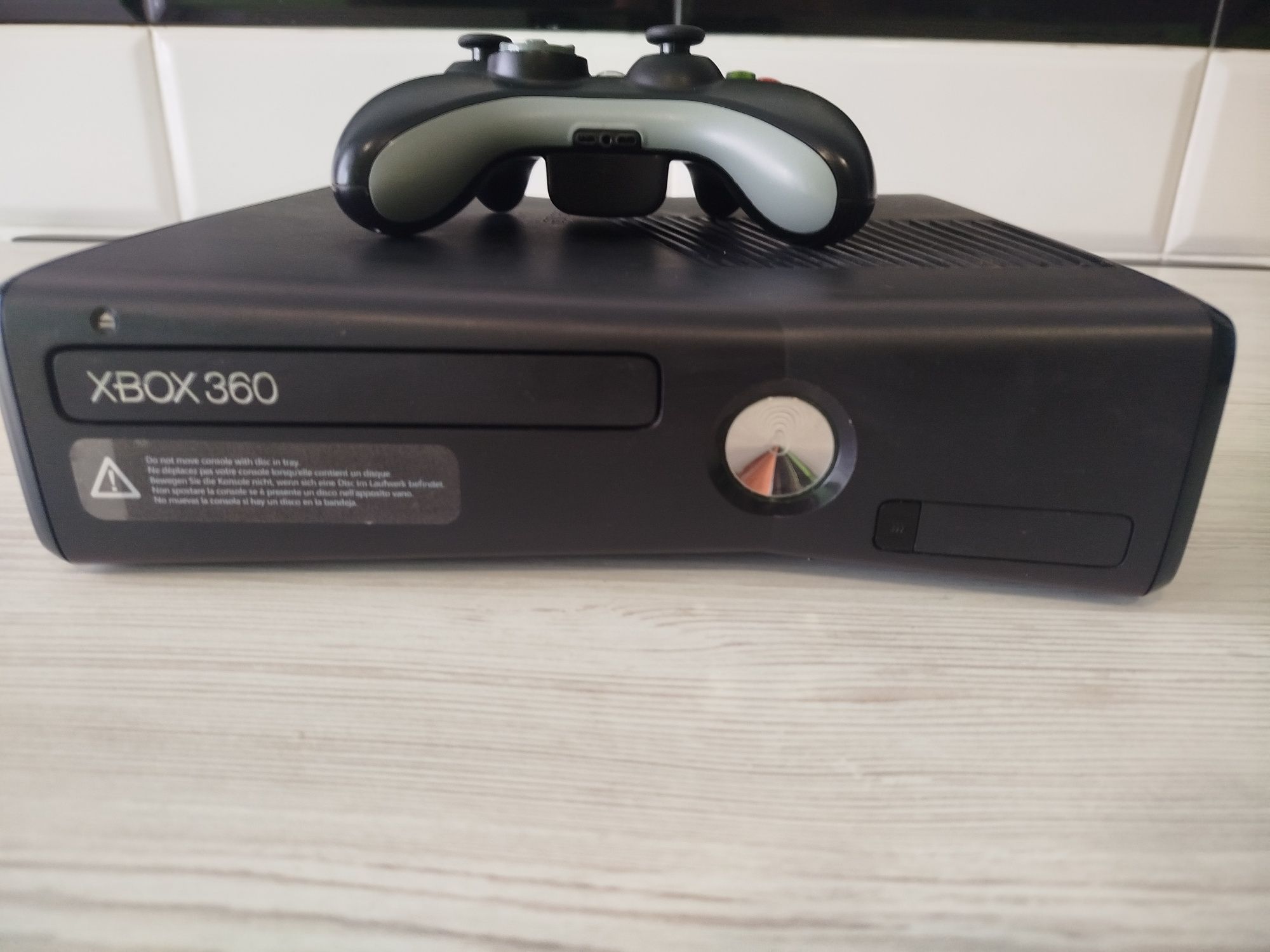 Xbox 360 slim 250gb з іграми