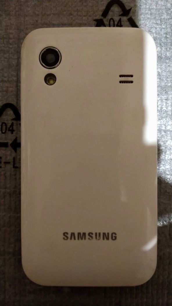 Телефон Samsung GT-S5830