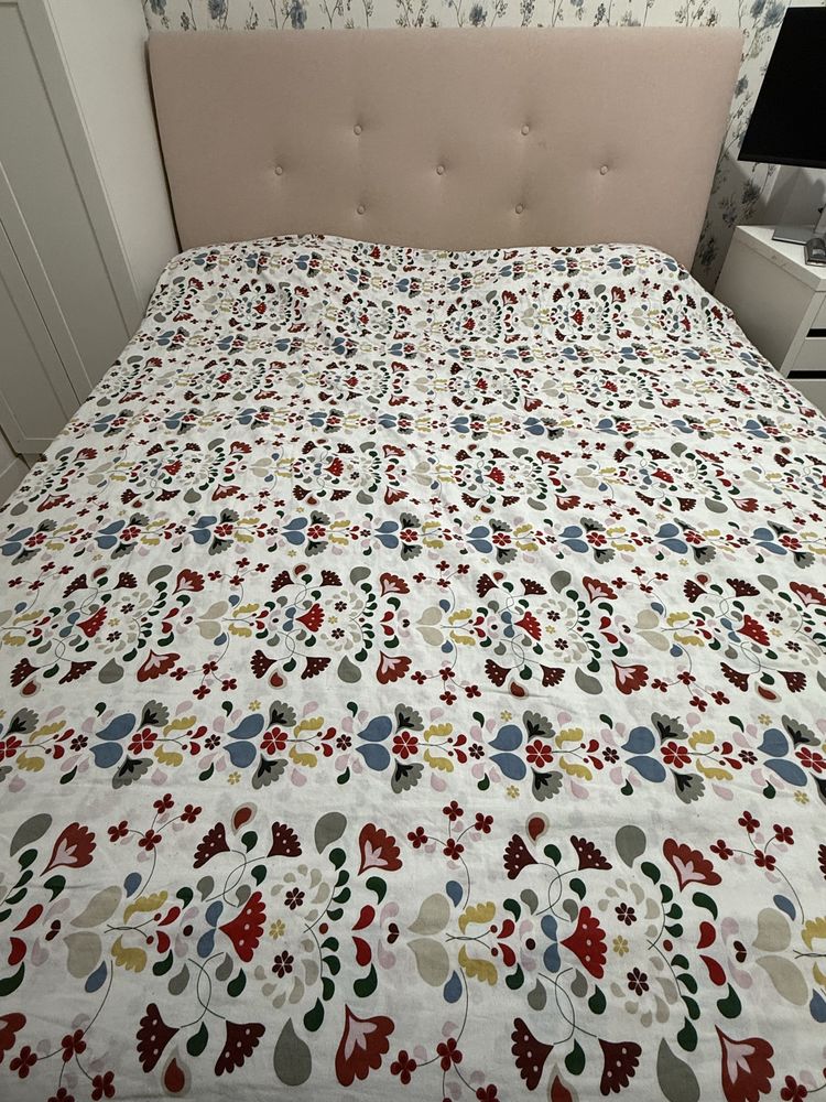 Cama com cabeceira  160 x 200