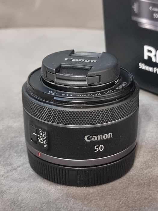 Canon RF 50mm f/1.8 STM