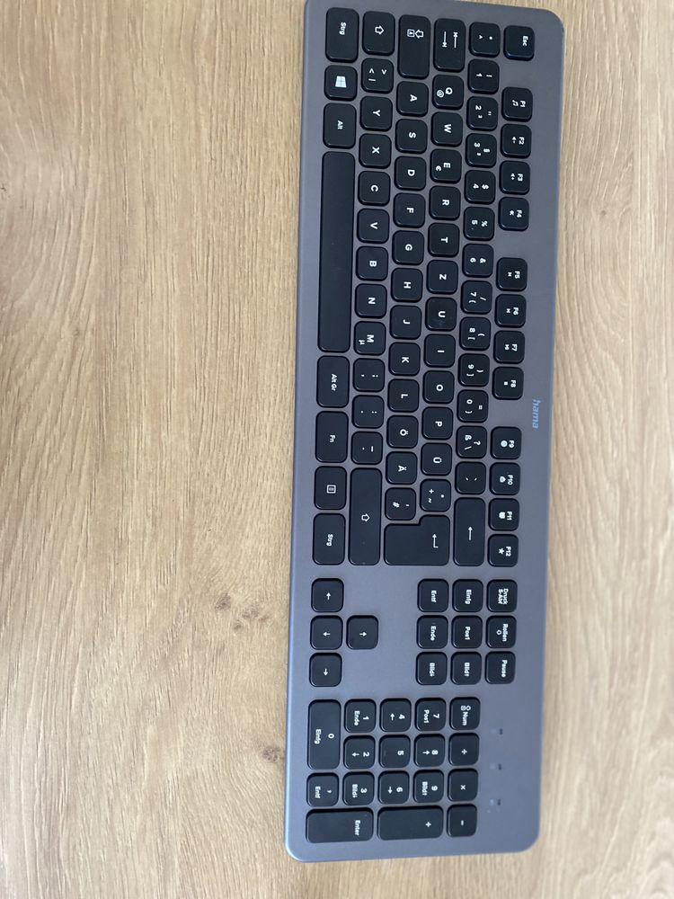 Безпровідна клавіатура hama KW-700