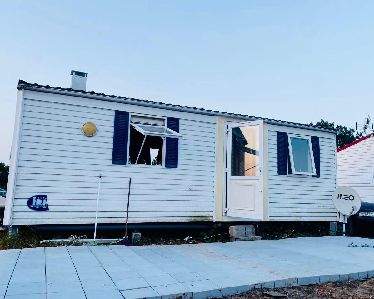 T2 mobilehome instalada em lote c água, luz.