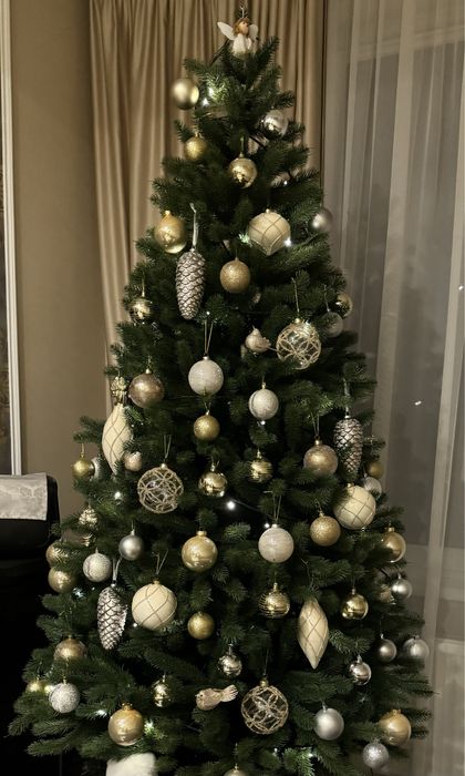 Ялинка зелена штучна