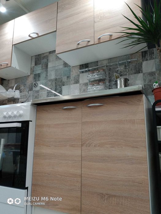 Продам нову кухню.