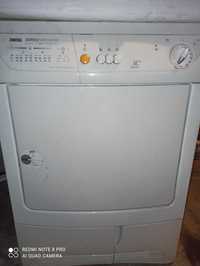 Máquina de secar zanussi