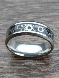 Мужское кольцо с карбоновыми вставками